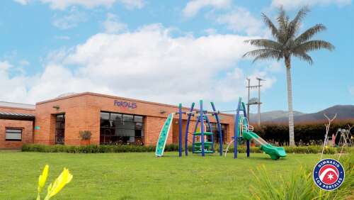 Foto Gimnasio Los Portales - Norte, Zona Arrayanes #2
