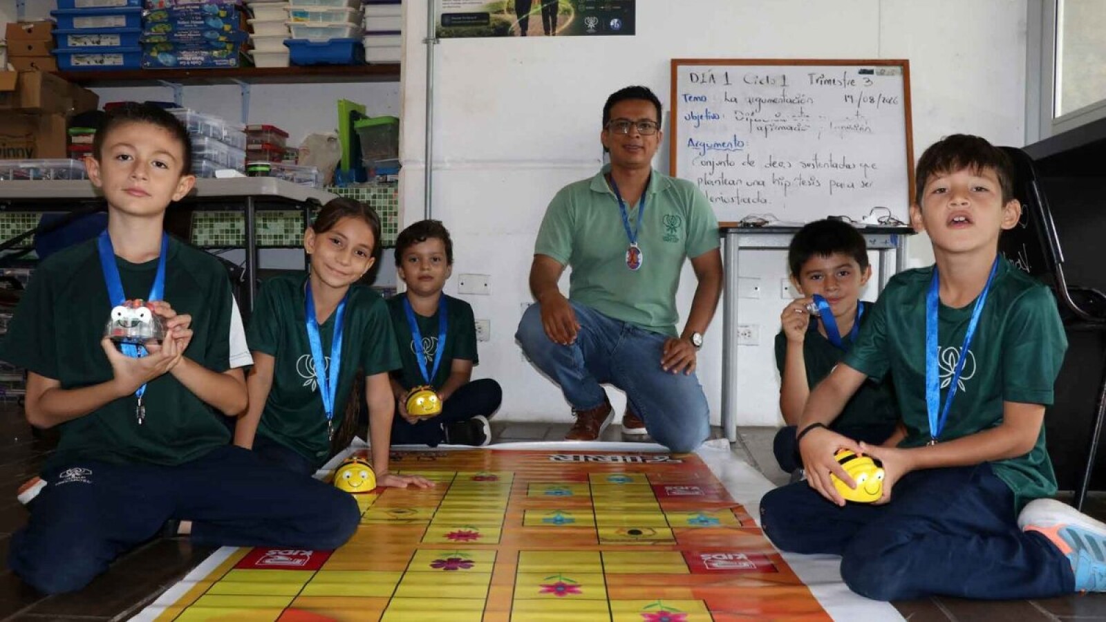 Ciudad Educadora Espíritu Santo queda tercera en un encuentro de robótica