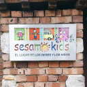 Logo de Sesamo Kids